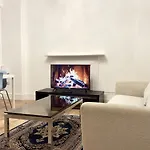 Superb 4 Bedroom Apartment Hyde Park Central London