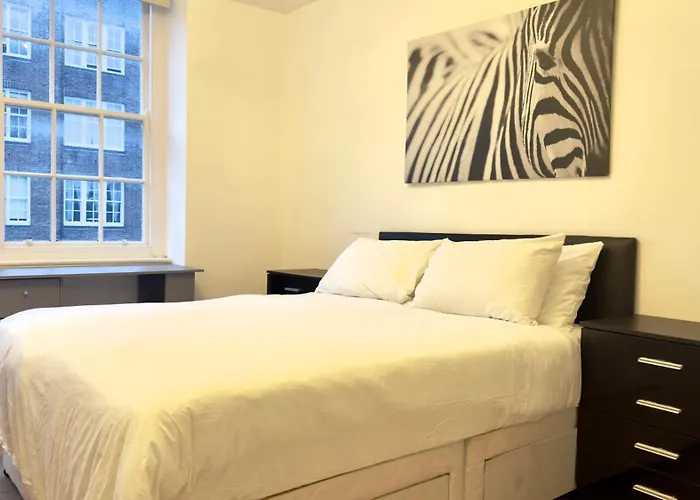 Superb 4 Bedroom Apartment Hyde Park Central London