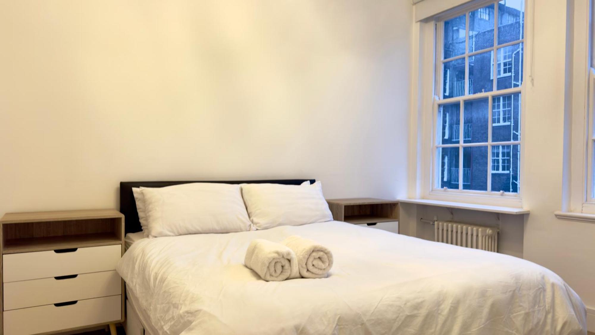 Apartment Superb 4 Bedroom Hyde Park London