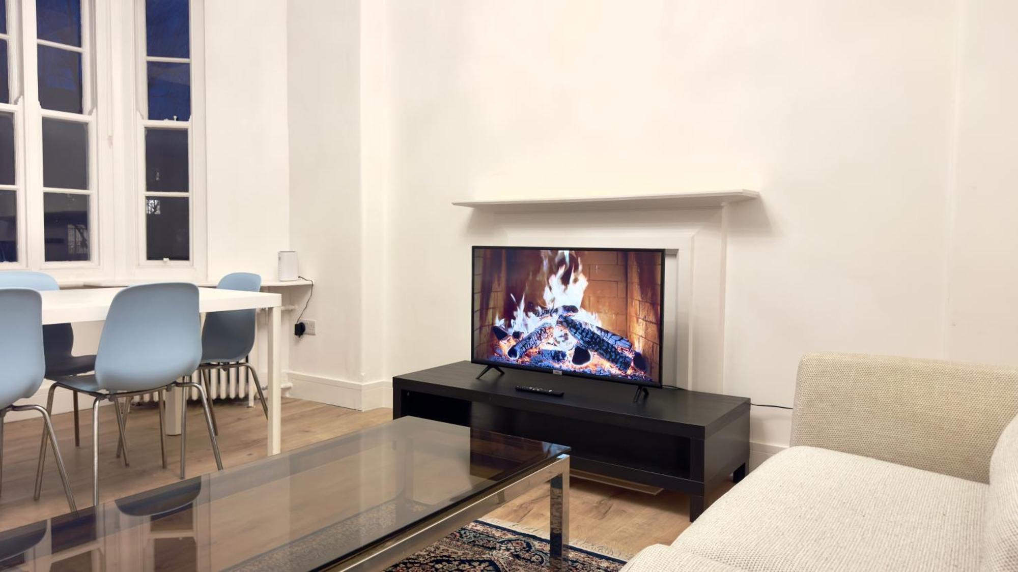 Apartment Superb 4 Bedroom Hyde Park London