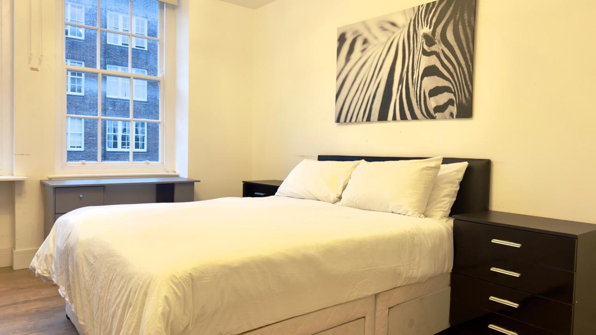 Apartment Superb 4 Bedroom Hyde Park London