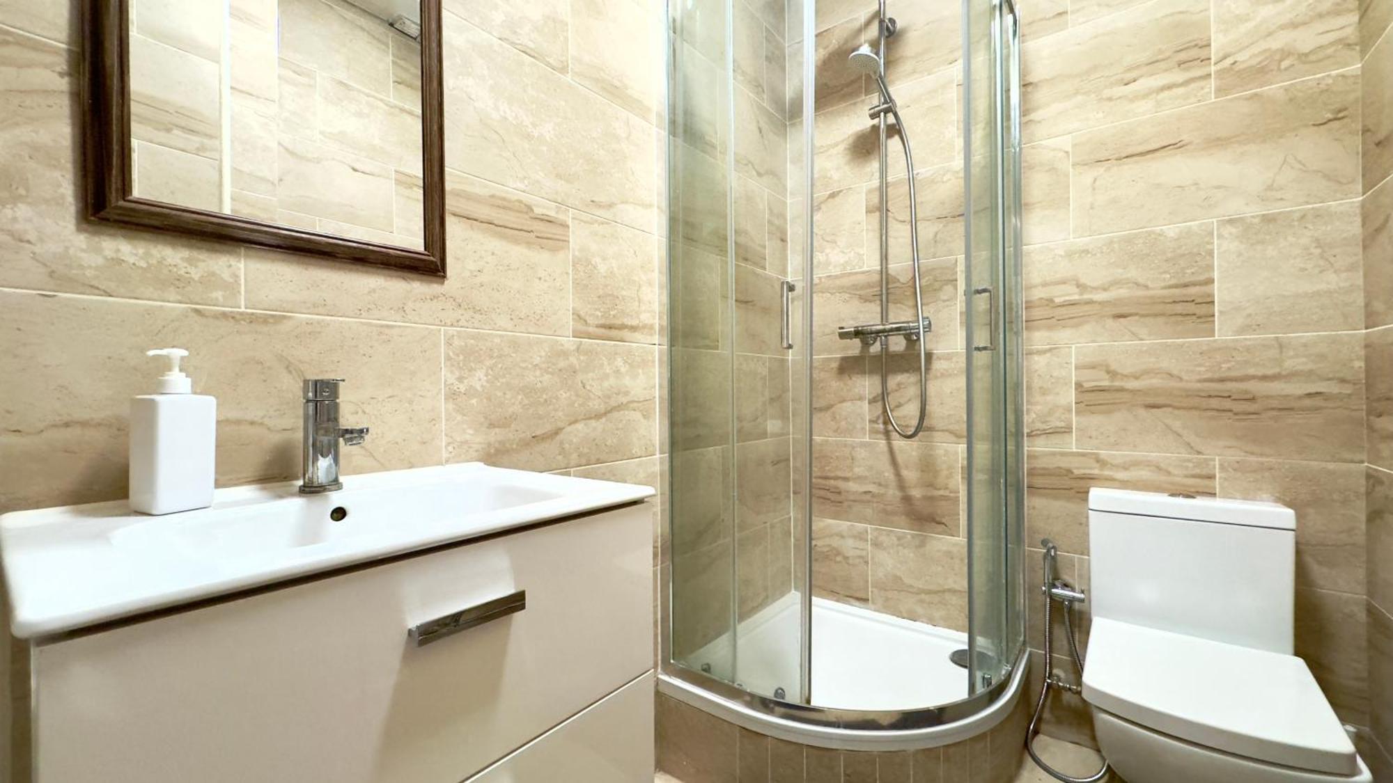 Apartment Superb 4 Bedroom Hyde Park