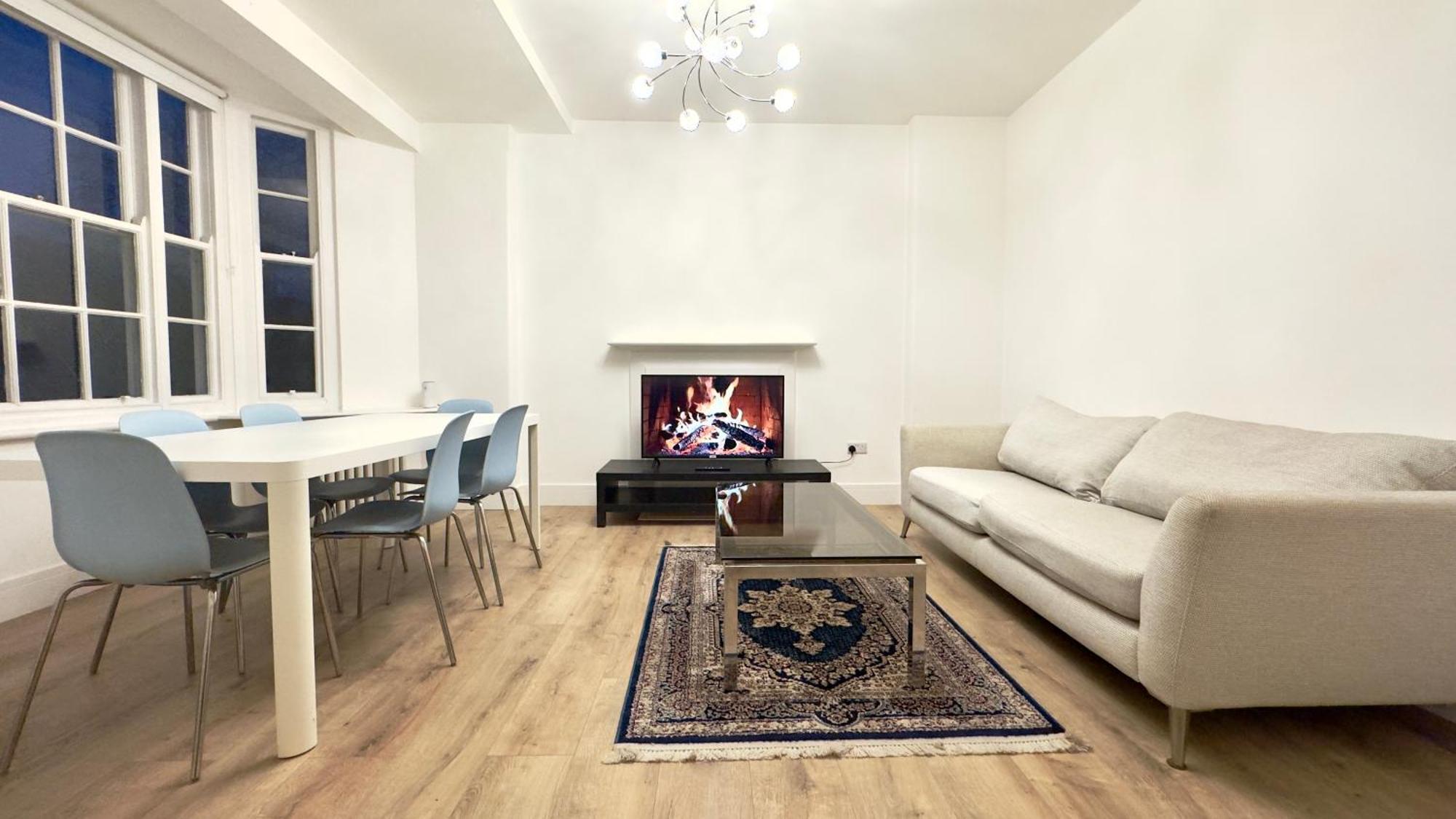 Apartment Superb 4 Bedroom Hyde Park London