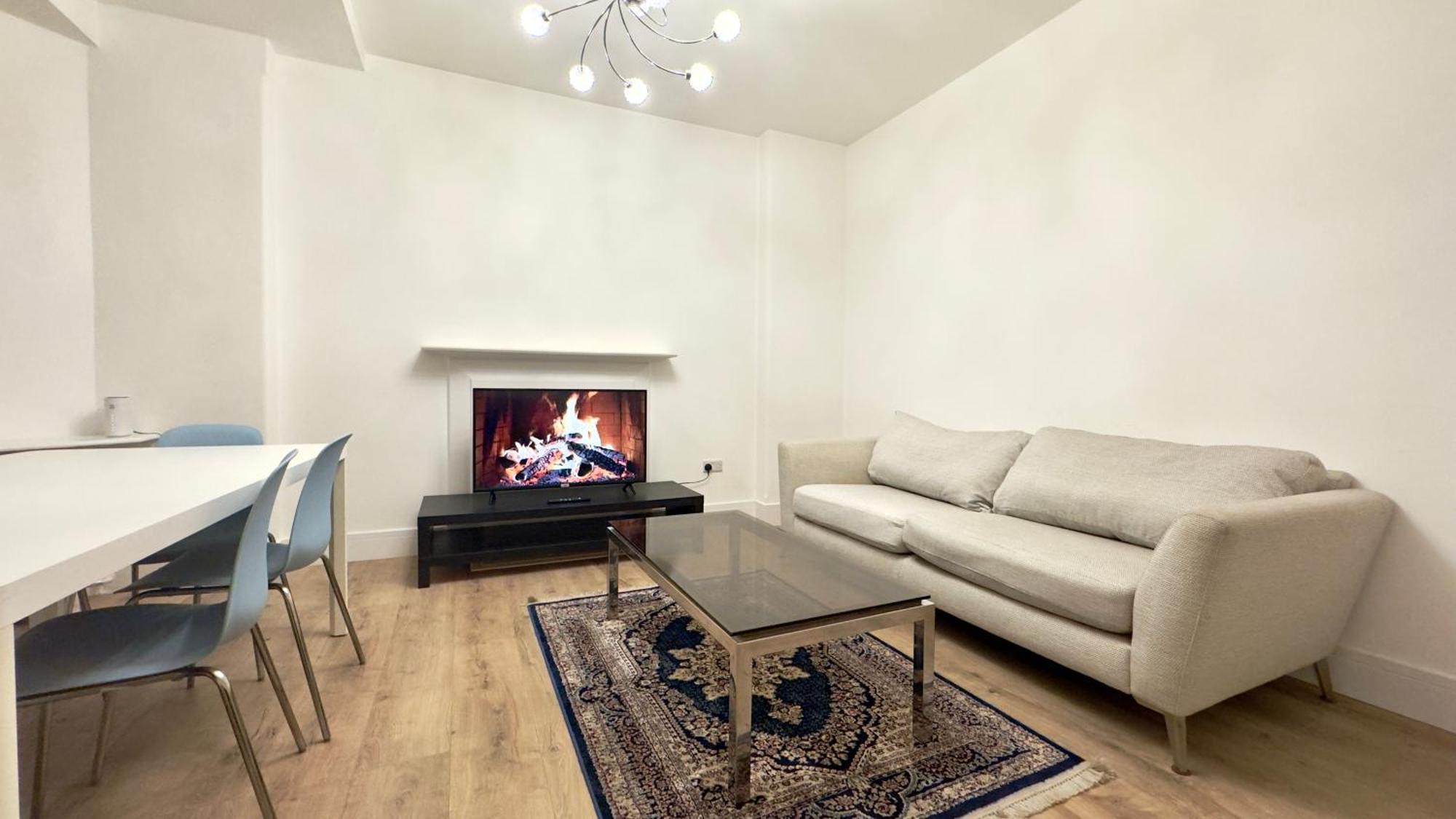 Superb 4 Bedroom Hyde Park * London