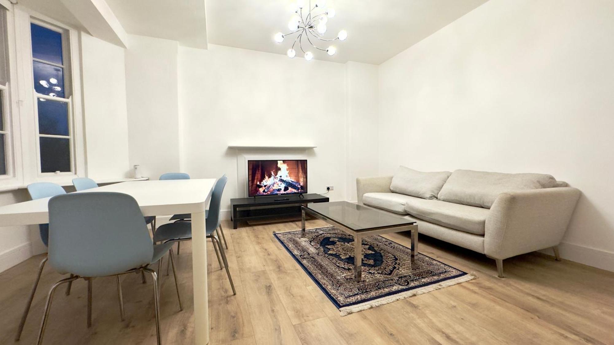 Superb 4 Bedroom Hyde Park * London