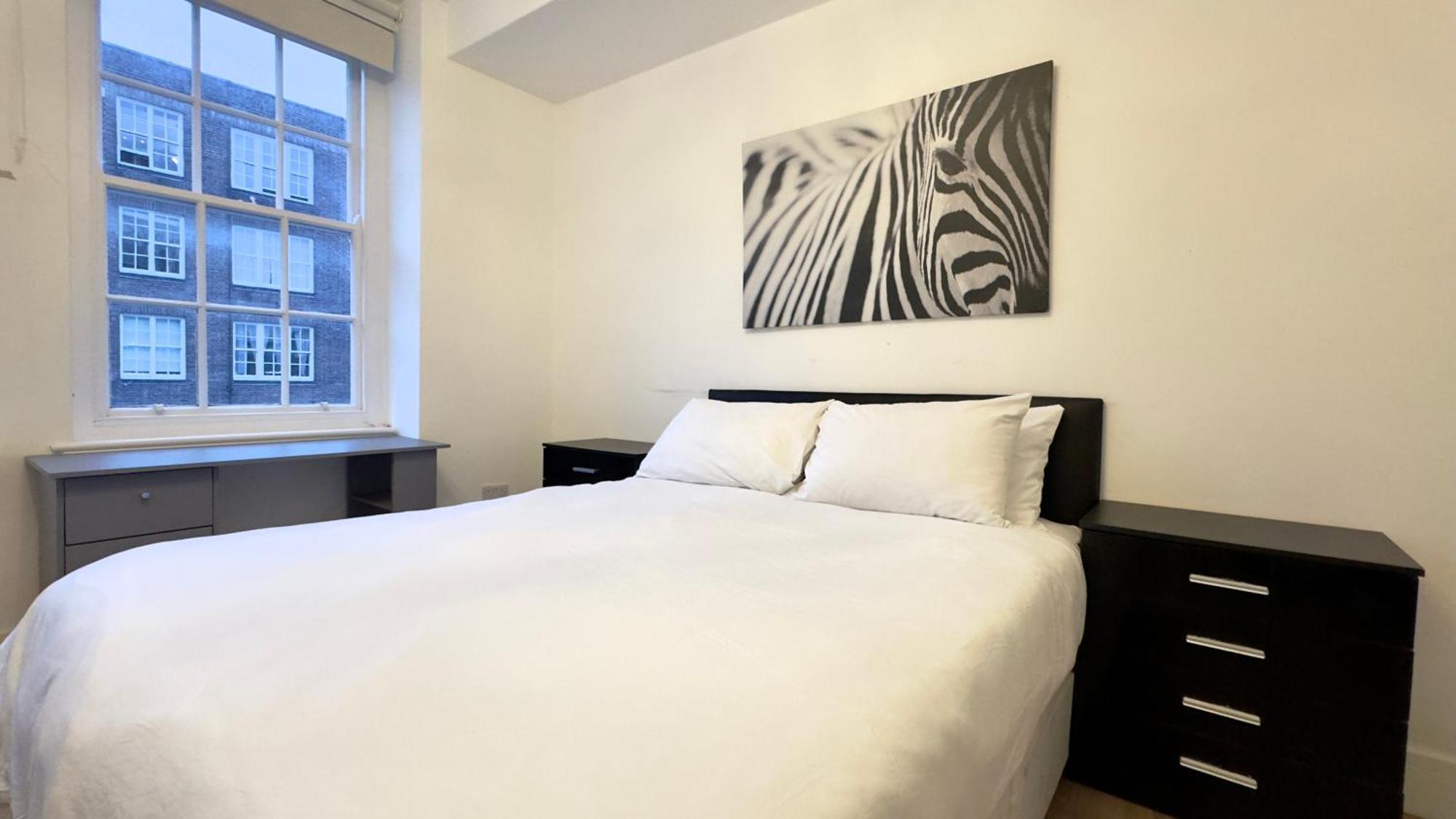 Superb 4 Bedroom Hyde Park London