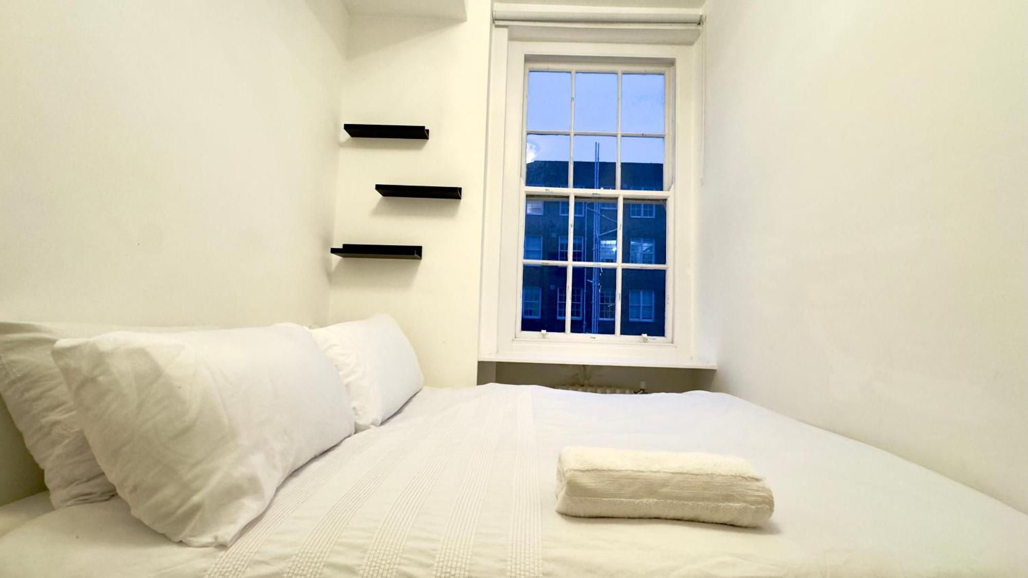 Superb 4 Bedroom Hyde Park * London