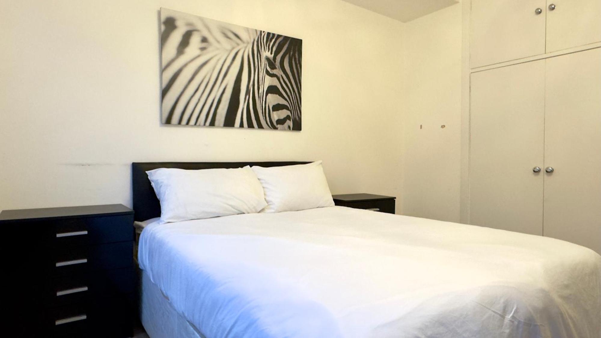Apartment Superb 4 Bedroom Hyde Park London
